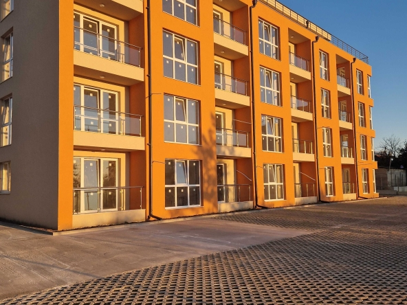 Дава се под наем Двустаен апартамент в Варна, м-т Пчелина - 60 кв.м за 75000 € - Снимка #1