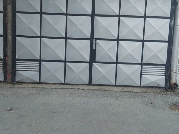 Дава се под наем Гараж / Паркомясто в Разград, Бели Лом - 19 кв.м за 76.5 € - Снимка #1