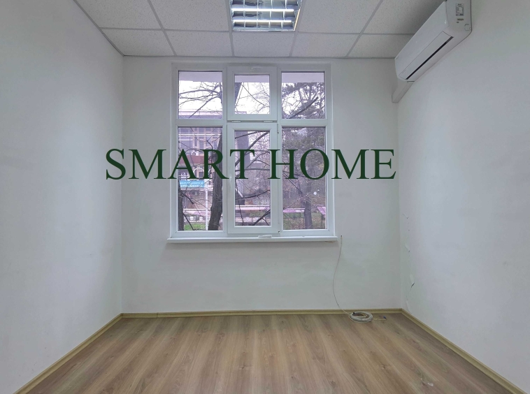 Дава се под наем Офис в Велико Търново, Център - 20 кв.м за 153 € - Снимка #1