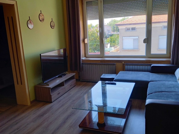 Дава се под наем Многостаен апартамент в Свиленград - 120 кв.м за 612 € - Снимка #1