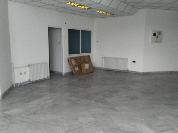 Дава се под наем Магазин в Силистра, Център - 75 кв.м за 204 € - Снимка #1