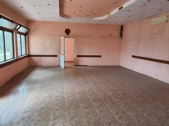 Заведение в Разград, Промишлена зона - Запад - 114 кв.м за 1566 €/кв.м - Снимка #1
