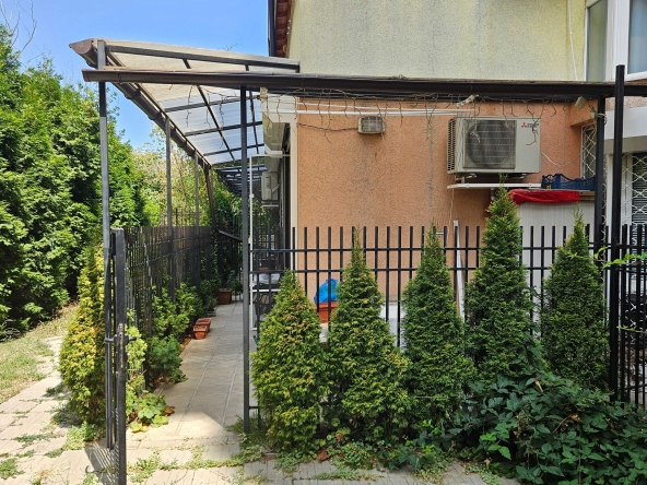 Дава се под наем Двустаен апартамент в София, Дружба 1 - 62 кв.м за 150000 € - Снимка #1