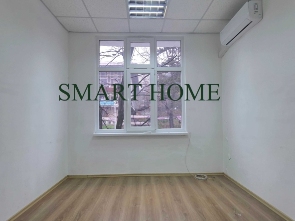 Дава се под наем Офис в Велико Търново, Център - 20 кв.м за 153 € - Снимка #1