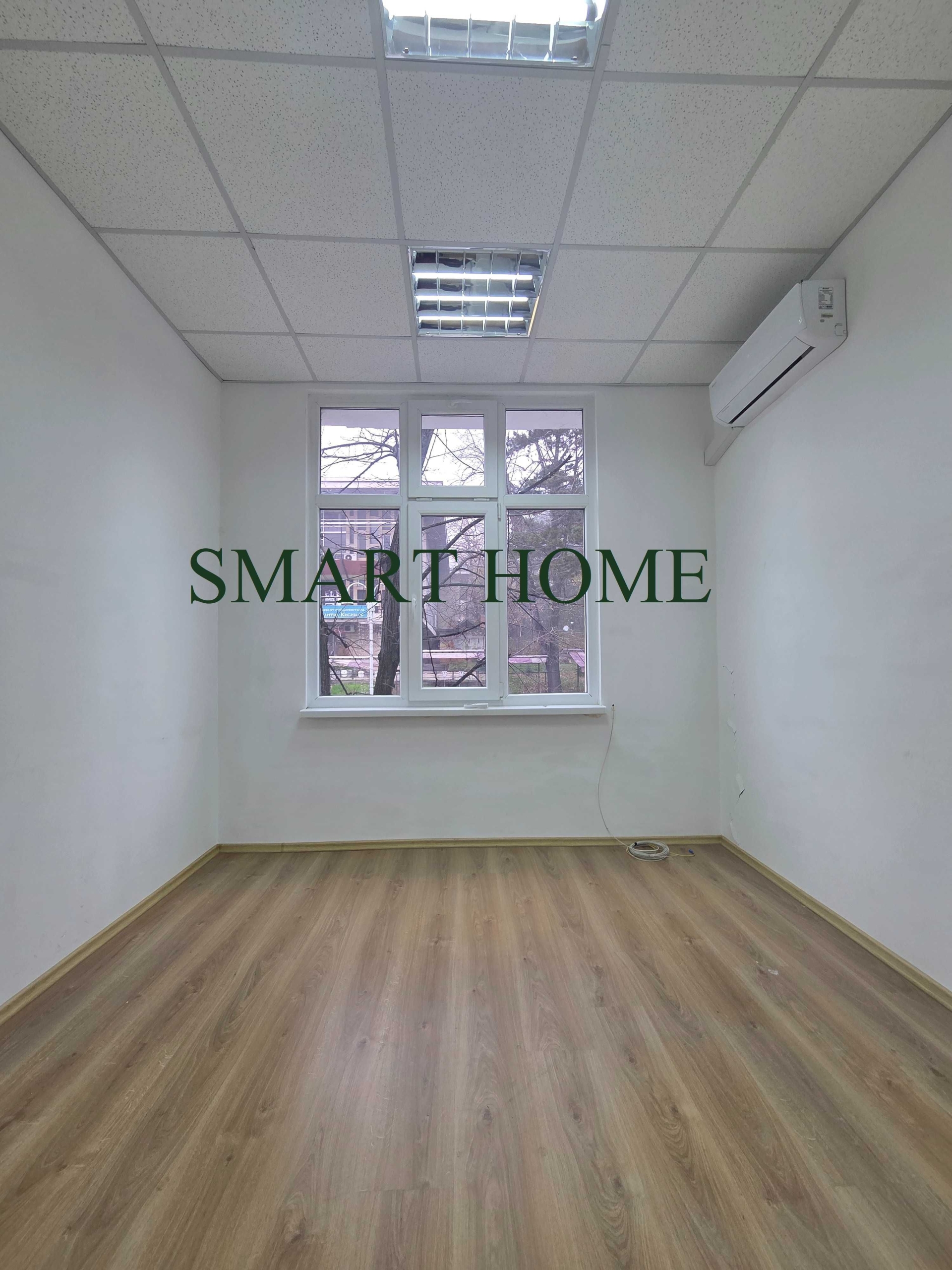 Дава се под наем Офис в Велико Търново, Център - 20 кв.м за 153 € - Снимка #1