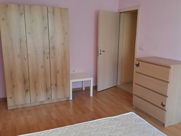 Дава се под наем Двустаен апартамент в София, Център - 70 кв.м за 612 € - Снимка #1