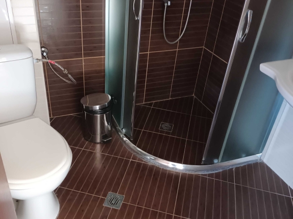 Къща в Дългопол - 700 кв.м за 84 €/кв.м - Снимка #1