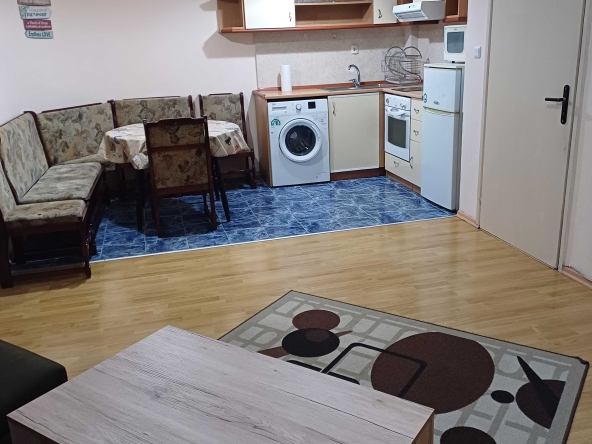 Дава се под наем Двустаен апартамент в Варна, Аспарухово - 67 кв.м за 558.45 € - Снимка #1