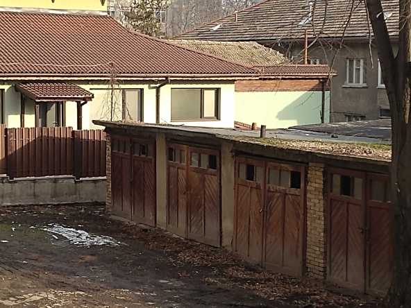 Гараж / Паркомясто в Попово - 18 кв.м за 567 €/кв.м - Снимка #1