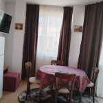 Дава се под наем Двустаен апартамент в Варна, Цветен квартал - 40 кв.м за 306 € - Снимка #1