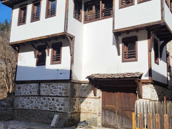 Къща в с. Соколовци, Област Смолян - 222 кв.м за 276 €/кв.м - Снимка #1