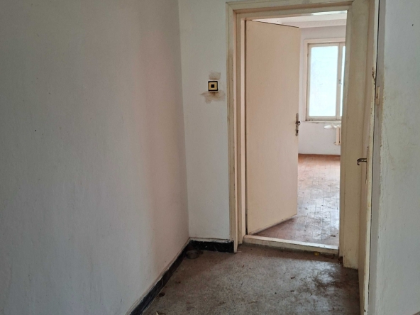 Мезонет в Добрич, Строител - 200 кв.м за 4463 €/кв.м - Снимка #1