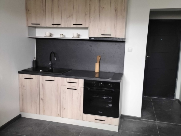 Дава се под наем Едностаен апартамент в Варна, Виница - 22 кв.м за 277.95 € - Снимка #1