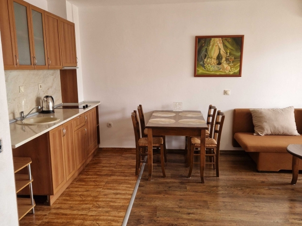 Дава се под наем Двустаен апартамент в Обзор - 50 кв.м за 45.9 € - Снимка #1