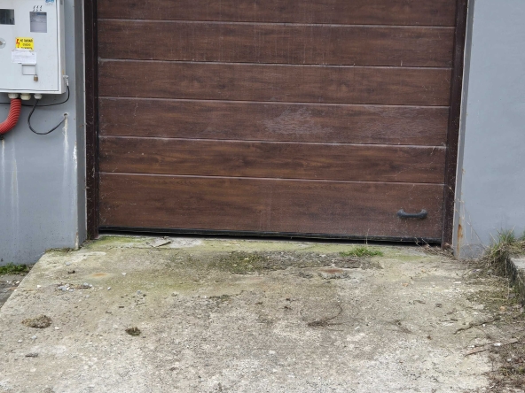 Дава се под наем Гараж / Паркомясто в Разград, Център - 20 кв.м за 69.36 € - Снимка #1