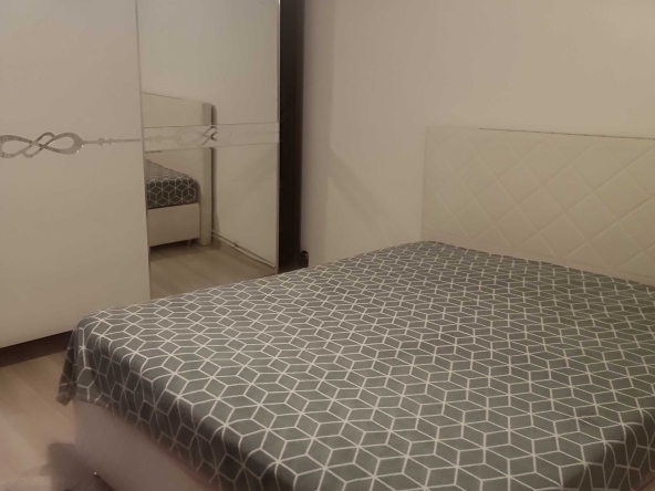 Дава се под наем Тристаен апартамент в Търговище, Боровец - 80 кв.м за 269.28 € - Снимка #1