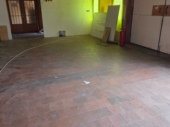 Дава се под наем Склад в София, Лагера - 200 кв.м за 3.06 € - Снимка #1