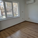 Дава се под наем Етаж от къща в Варна, Цветен квартал - 90 кв.м за 598.23 € - Снимка #1