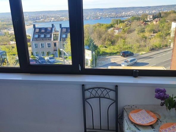 Дава се под наем Едностаен апартамент в Варна, Аспарухово - 30 кв.м за 248.88 € - Снимка #1