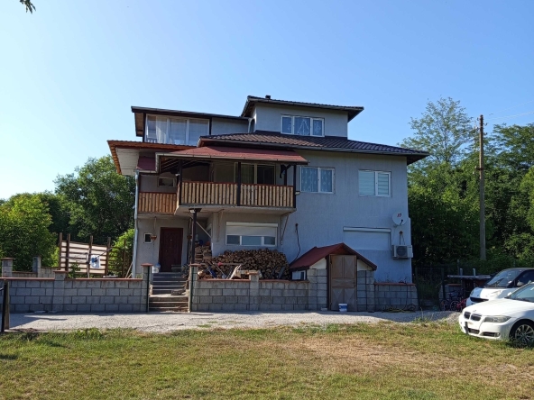 Къща в Разград, Абритус - 200 кв.м за 498 €/кв.м - Снимка #1