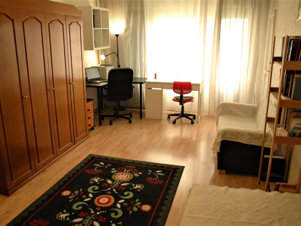 Четиристаен апартамент в София, Левски Г - 117 кв.м за 2026 €/кв.м - Снимка #1