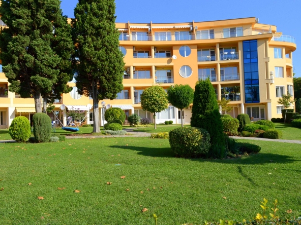 Дава се под наем Едностаен апартамент в Варна, Бриз - 24 кв.м за 298.86 € - Снимка #1