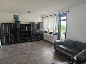 Дава се под наем Тристаен апартамент в Добрич, Център - 90 кв.м за 334.05 € - Снимка #1