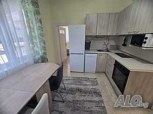 Дава се под наем Тристаен апартамент в Бургас, Център - 60 кв.м за 698.19 € - Снимка #1