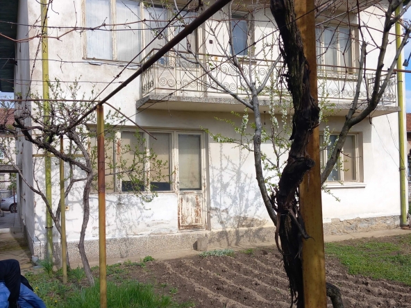 Къща в с. Пиперков чифлик, Област Кюстендил - 152 кв.м за 461 €/кв.м - Снимка #1
