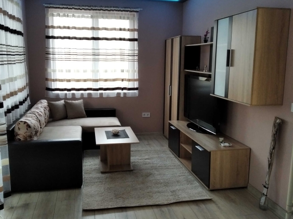 Дава се под наем Двустаен апартамент в София, Кръстова вада - 65 кв.м за 660 € - Снимка #1