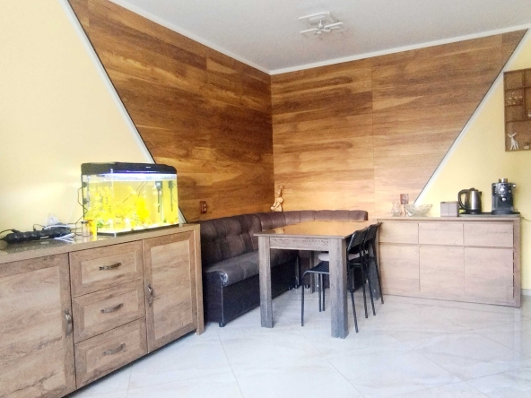 Дава се под наем Двустаен апартамент в Перник, Изток - 64 кв.м за 497.25 € - Снимка #1