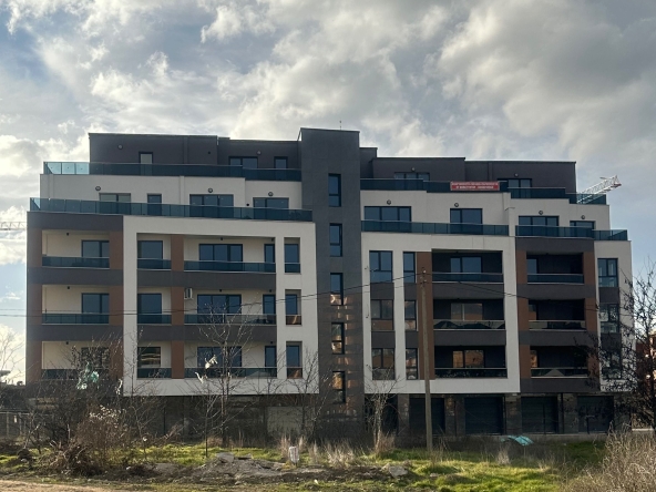 Дава се под наем Двустаен апартамент в Пловдив, Гагарин - 75 кв.м за 498.27 € - Снимка #1