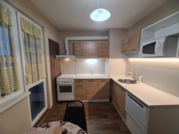 Дава се под наем Тристаен апартамент в София, Люлин 3 - 84 кв.м за 498.27 € - Снимка #1