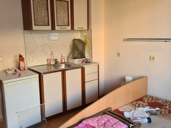 Дава се под наем  в Велико Търново, Център - 18 кв.м за 153 € - Снимка #1