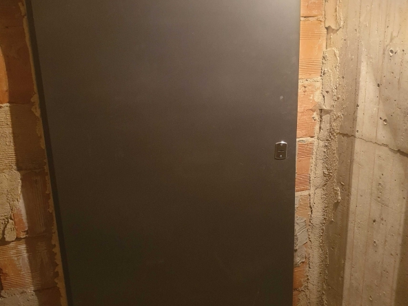 Дава се под наем Склад в София, Център - 5 кв.м за 35.7 € - Снимка #1