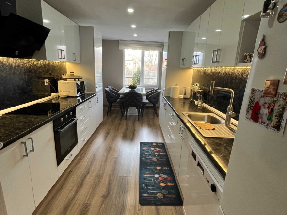 Къща в Казанлък - 133 кв.м за 844 €/кв.м - Снимка #1