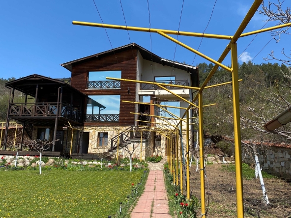 Къща в Елин Пелин - 260 кв.м за 1154 €/кв.м - Снимка #1