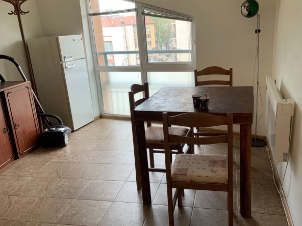 Дава се под наем Двустаен апартамент в Русе, Център - 50 кв.м за 199.41 € - Снимка #1