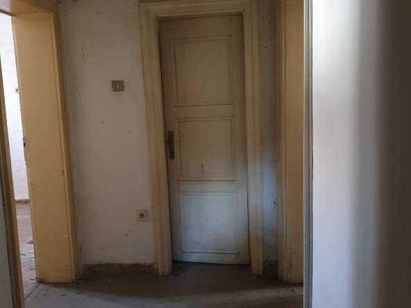 Двустаен апартамент в Димитровград - 5161 кв.м за 5 €/кв.м - Снимка #1