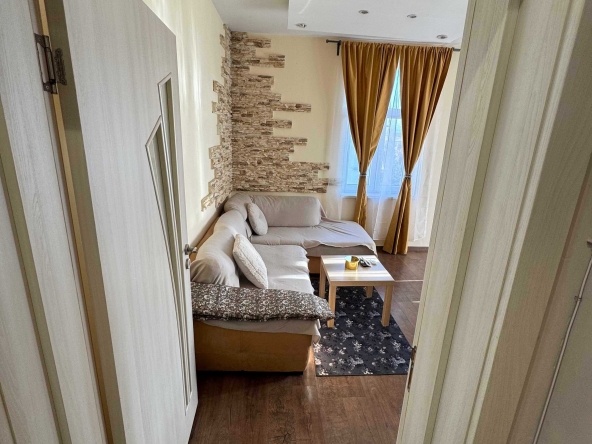 Дава се под наем Двустаен апартамент в Варна, Корабостроителница Варна - 65 кв.м за 458.49 € - Снимка #1