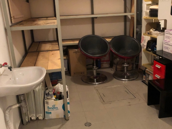 Дава се под наем Склад в София, Зона Б-19 - 27 кв.м за 127.5 € - Снимка #1