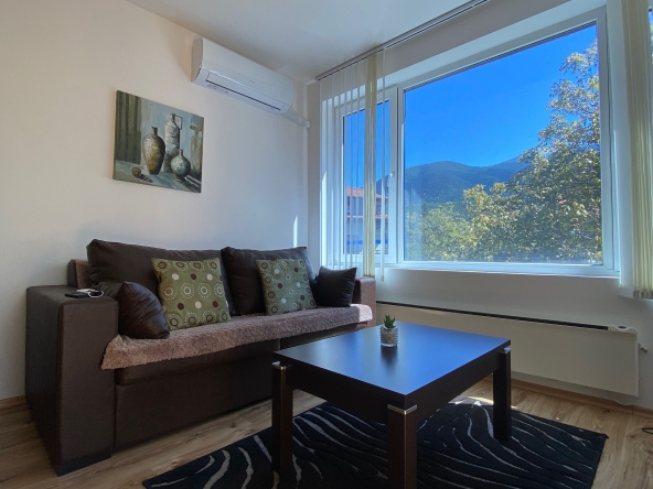 Дава се под наем Едностаен апартамент в Банско - 65 кв.м за 51 € - Снимка #1