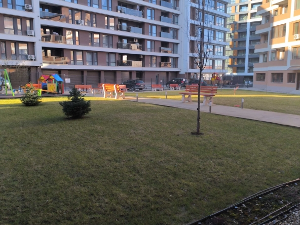 Дава се под наем Тристаен апартамент в София, Малинова долина - 45 кв.м за 698.19 € - Снимка #1