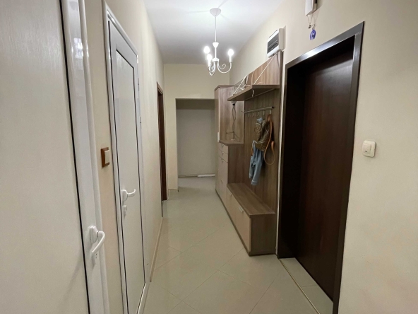 Дава се под наем Тристаен апартамент в Варна, Червен площад - 70 кв.м за 443.7 € - Снимка #1