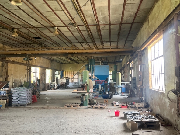 Дава се под наем Склад в Велико Търново, Акация - 1070 кв.м за 169999.83 € - Снимка #1