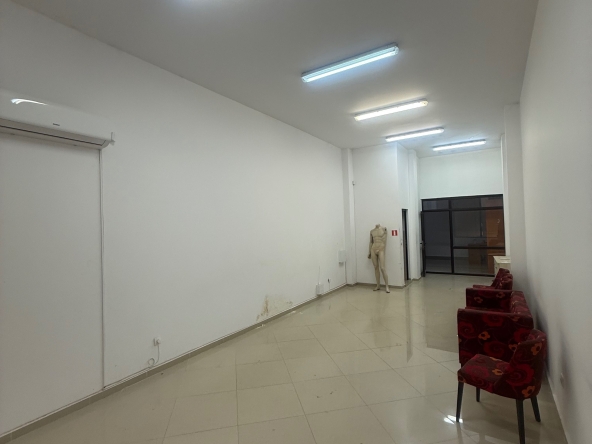 Дава се под наем Магазин в София, Гео Милев - 80 кв.м за 698.19 € - Снимка #1