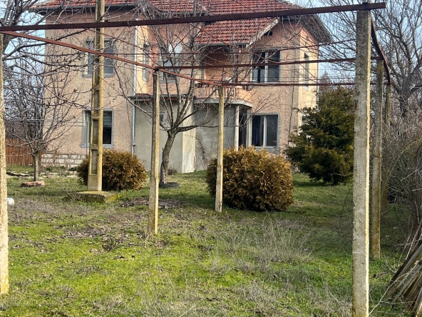 Къща в Плевен, Идеален център - 120 кв.м за 425 €/кв.м - Снимка #1