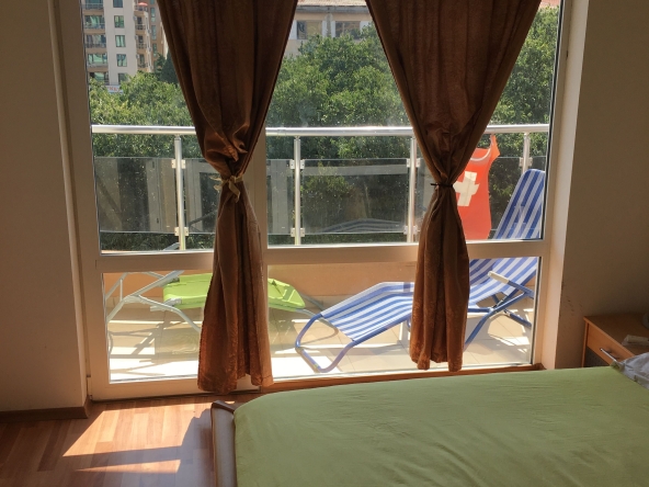 Тристаен апартамент в Поморие - 84 кв.м за 1608 €/кв.м - Снимка #1