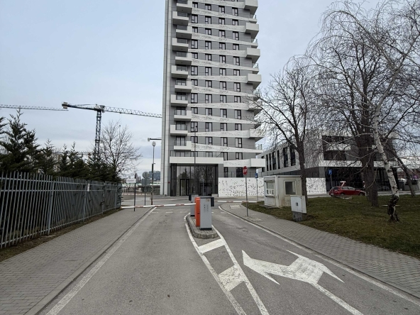 Дава се под наем Гараж / Паркомясто в София, Полигона - 15 кв.м за 129.54 € - Снимка #1