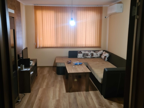 Дава се под наем Двустаен апартамент в Хасково, Център - 59 кв.м за 328.95 € - Снимка #1